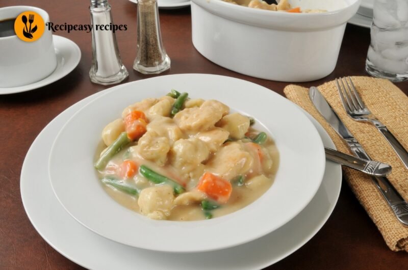 Easy Bisquick Chicken & Dumplings – Comforting & Fluffy